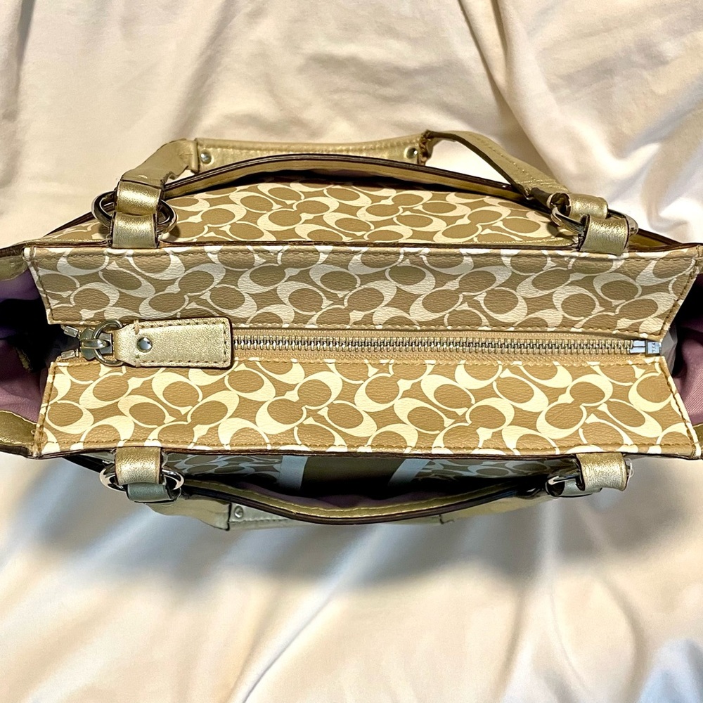 *EUC* COACH Heritage Chelsea Signature Shoulder Tote Bag/Purse - White & Gold - Picture 5 of 16
